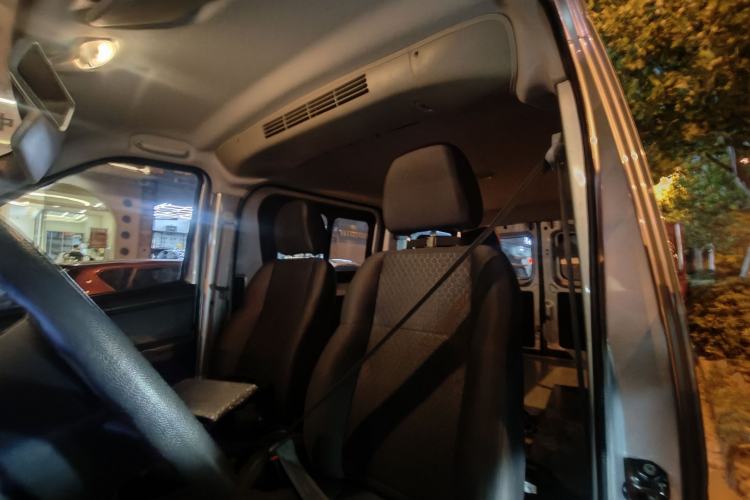Used CHANGAN KAICHENG Ruixing M60 2025 Model, 1.6L CNG, 120L Gas Cylinder, Comfortable 6-Seater Passenger Van Left Front Seat