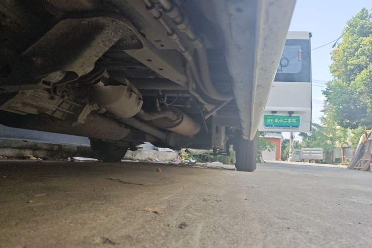 Used CHANGAN KAICHENG Ruixing M60 2025 Model, 1.6L CNG, 120L Gas Cylinder, Comfortable 6-Seater Passenger Van Chassis Front Left