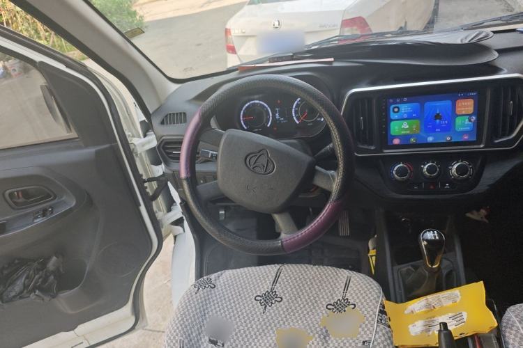Used CHANGAN KAICHENG Ruixing M60 2025 Model, 1.6L CNG, 120L Gas Cylinder, Comfortable 6-Seater Passenger Van Steering Wheel