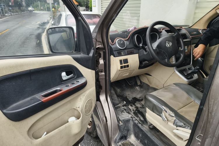 Used CHANGAN KAICHENG Ruixing M70 2017 1.5L Comfort Edition 6-Seater Liftback Door DAM15DL Driver Seat