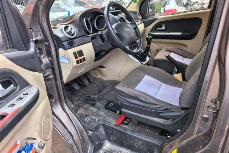 Used CHANGAN KAICHENG Ruixing M70 2017 1.5L Comfort-Style Liftback Door DAM15DL Driver Seat