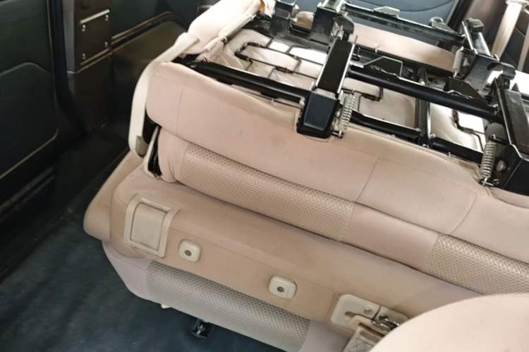Used CHANGAN KAICHENG Ruixing M70 2017 1.5L Comfort Edition 6-Seater Liftback Door DAM15DL Left Rear Seat