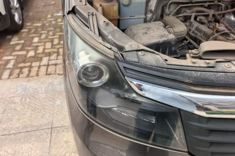 Used CHANGAN KAICHENG Ruixing M70 2017 1.5L Comfort-Style Liftback Door DAM15DL Right Front Headlight
