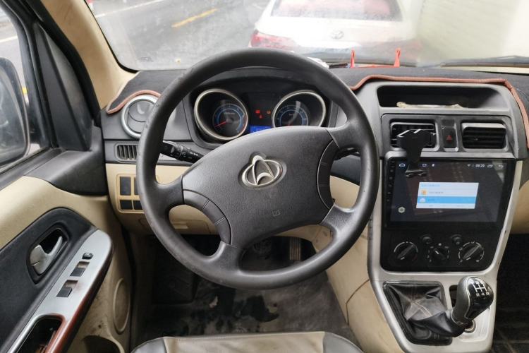 Used CHANGAN KAICHENG Ruixing M70 2017 1.5L Comfort Edition 6-Seater Liftback Door DAM15DL Steering Wheel