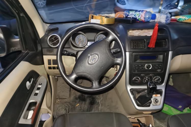 Used CHANGAN KAICHENG Ruixing M70 2017 1.5L Comfort Edition 6-Seater Liftback Door DAM15DL Steering Wheel