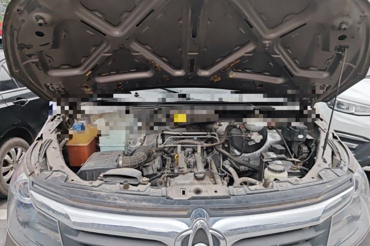 Used CHANGAN KAICHENG Ruixing M70 2017 1.5L Comfort-Style Liftback Door DAM15DL Engine Bay