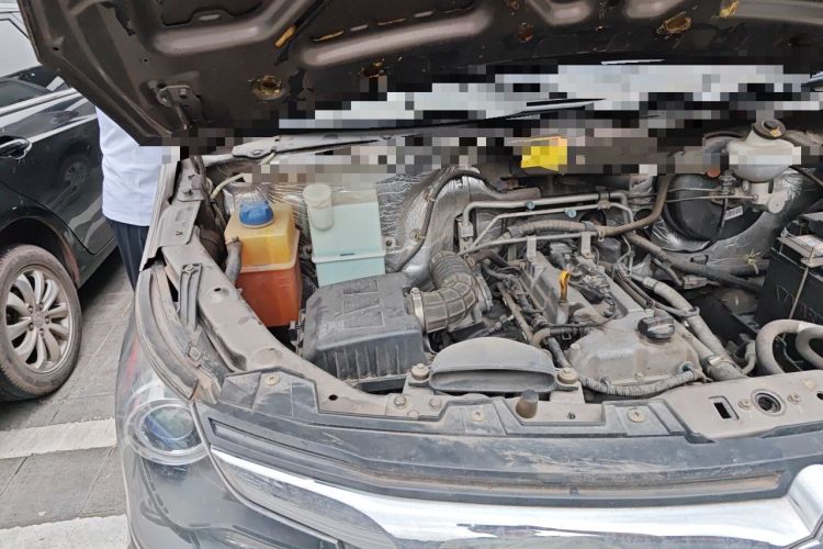 Used CHANGAN KAICHENG Ruixing M70 2017 1.5L Comfort-Style Liftback Door DAM15DL Engine Bay Right