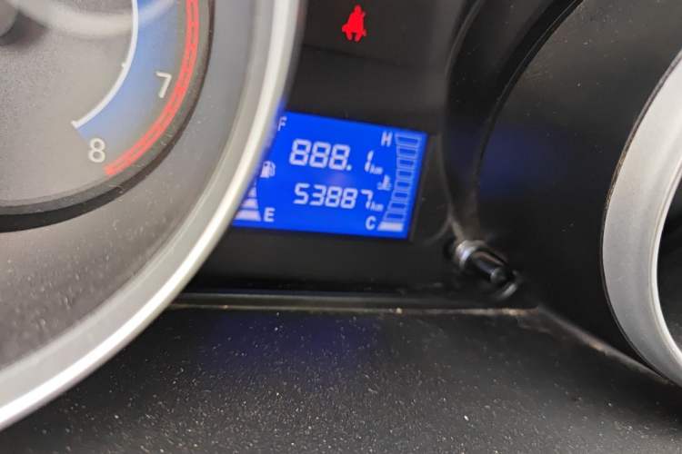 Used CHANGAN KAICHENG Ruixing M70 2017 1.5L Comfort-Style Liftback Door DAM15DL Odometer Close Up