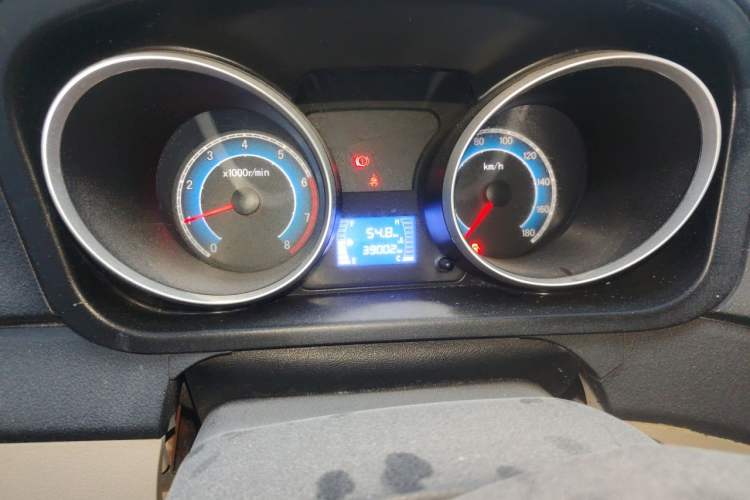 Used CHANGAN KAICHENG Ruixing M70 2017 1.5L Comfort Edition 6-Seater Liftback Door DAM15DL Odometer Close Up