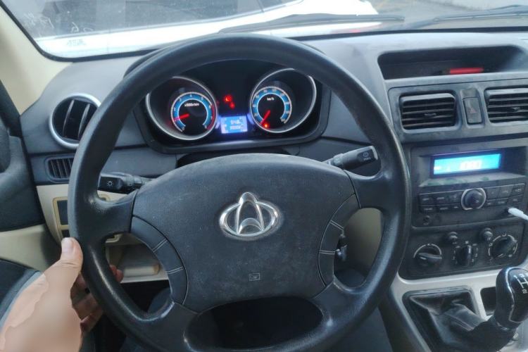 Used CHANGAN KAICHENG Ruixing M70 2017 1.5L Comfort Edition 6-Seater Liftback Door DAM15DL Steering Wheel