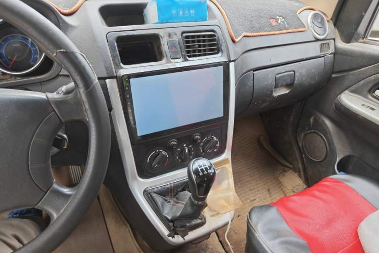 Used CHANGAN KAICHENG Ruixing M70 2017 1.5L Comfort-Grade 7-Seater Liftback DAM15DL Audio And AC Panel
