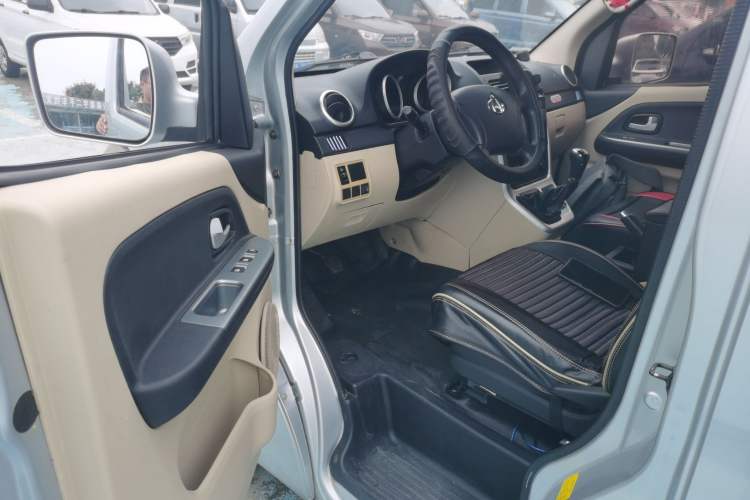 Used CHANGAN KAICHENG Ruixing M70 2017 1.5L Comfort-Style Liftback Door DAM15DL Driver Seat