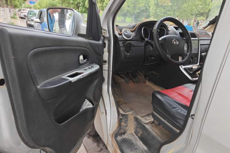 Used CHANGAN KAICHENG Ruixing M70 2017 1.5L Comfort-Grade 7-Seater Liftback DAM15DL Driver Seat