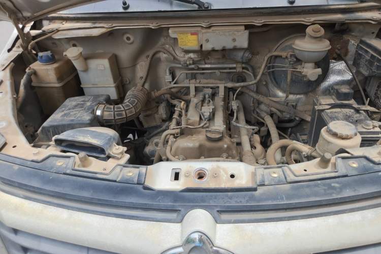 Used CHANGAN KAICHENG Ruixing M70 2017 1.5L Comfort-Grade 7-Seater Liftback DAM15DL Engine Bay