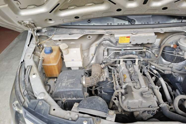 Used CHANGAN KAICHENG Ruixing M70 2017 1.5L Comfort-Style Liftback Door DAM15DL Engine Bay Right