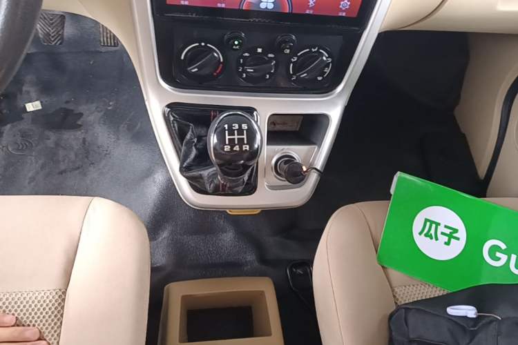 Used CHANGAN KAICHENG Ruixing M70 2017 1.5L Comfort-Grade 7-Seater Liftback DAM15DL Gear Lever
