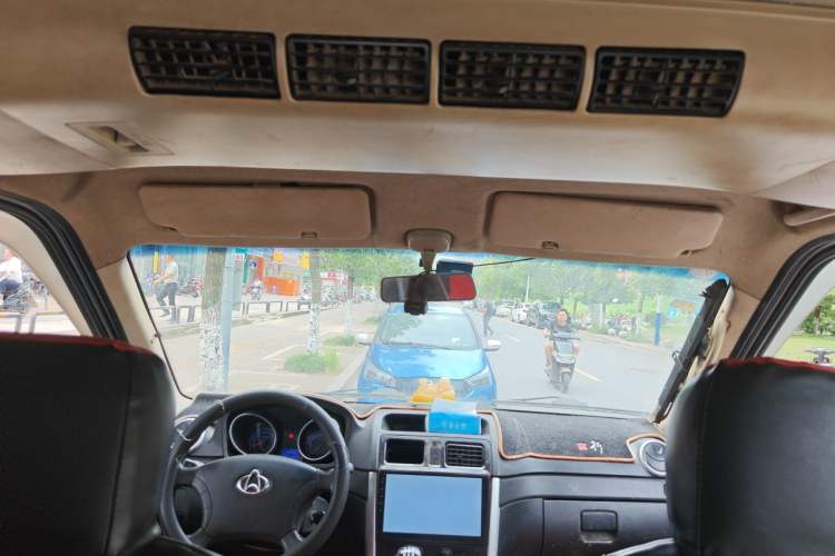 Used CHANGAN KAICHENG Ruixing M70 2017 1.5L Comfort-Grade 7-Seater Liftback DAM15DL Headliner