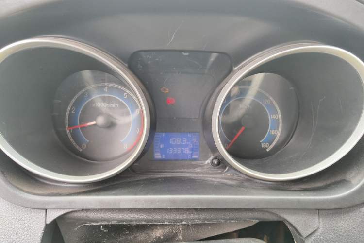 Used CHANGAN KAICHENG Ruixing M70 2017 1.5L Comfort Edition 6-Seater Liftback Door DAM15DL Instrument Cluster