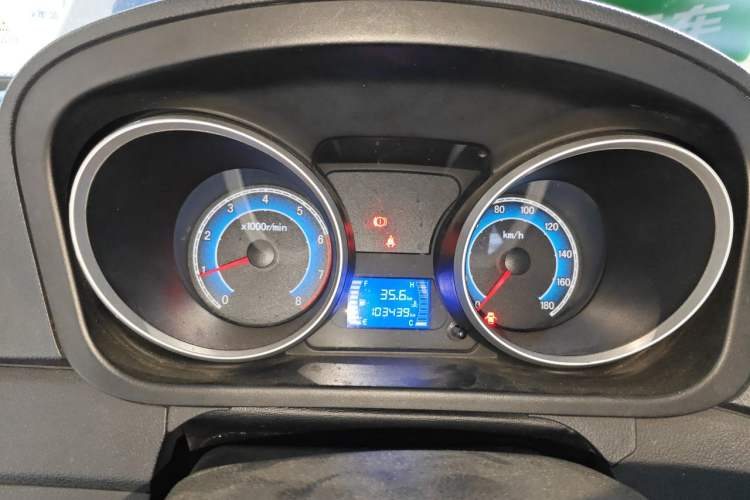 Used CHANGAN KAICHENG Ruixing M70 2017 1.5L Comfort-Style Liftback Door DAM15DL Instrument Cluster
