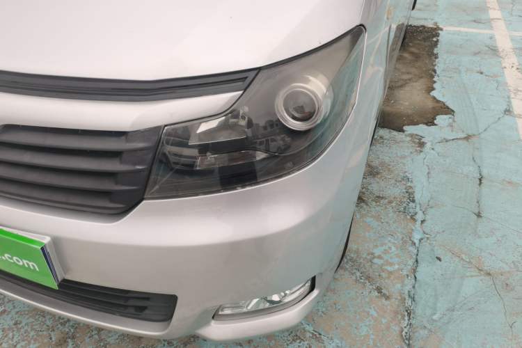 Used CHANGAN KAICHENG Ruixing M70 2017 1.5L Comfort-Style Liftback Door DAM15DL Left Front Headlight