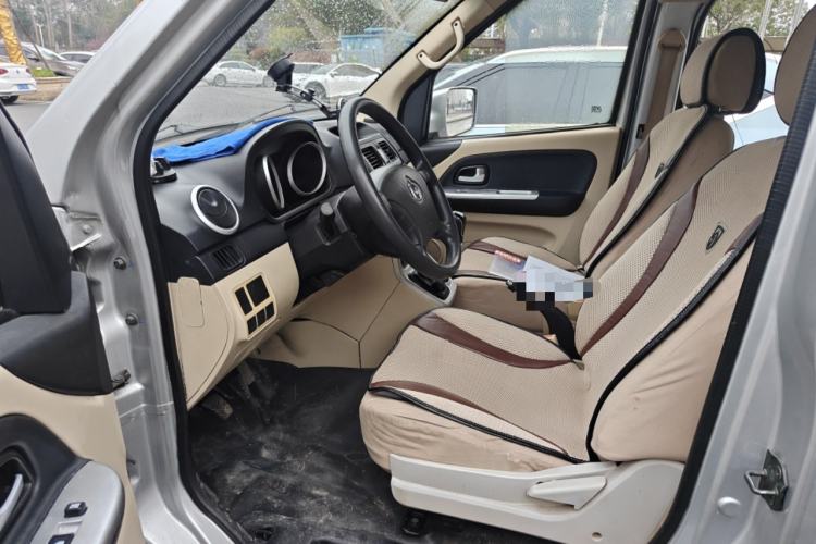 Used CHANGAN KAICHENG Ruixing M70 2017 1.5L Comfort-Style Liftback Door DAM15DL Left Front Seat
