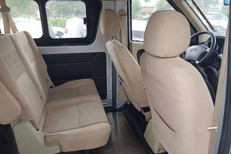 Used CHANGAN KAICHENG Ruixing M70 2017 1.5L Comfort-Grade 7-Seater Liftback DAM15DL Left Rear Seat