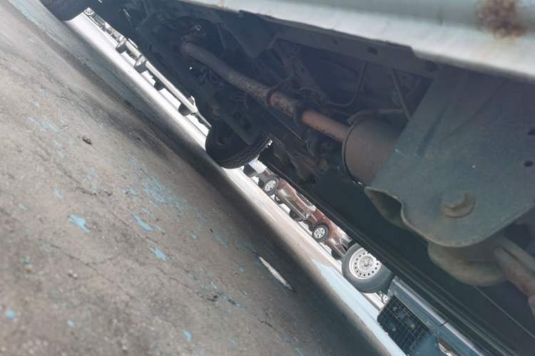 Used CHANGAN KAICHENG Ruixing M70 2017 1.5L Comfort-Style Liftback Door DAM15DL Left Side Sill