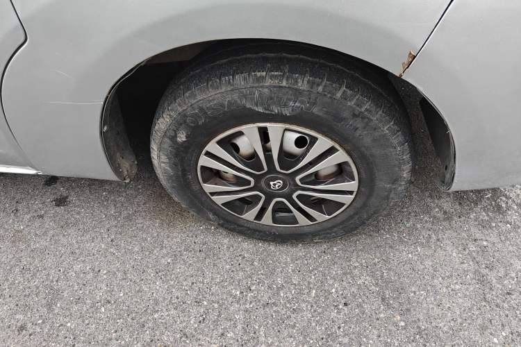 Used CHANGAN KAICHENG Ruixing M70 2017 1.5L Comfort-Style Liftback Door DAM15DL Right Front Wheel Hub