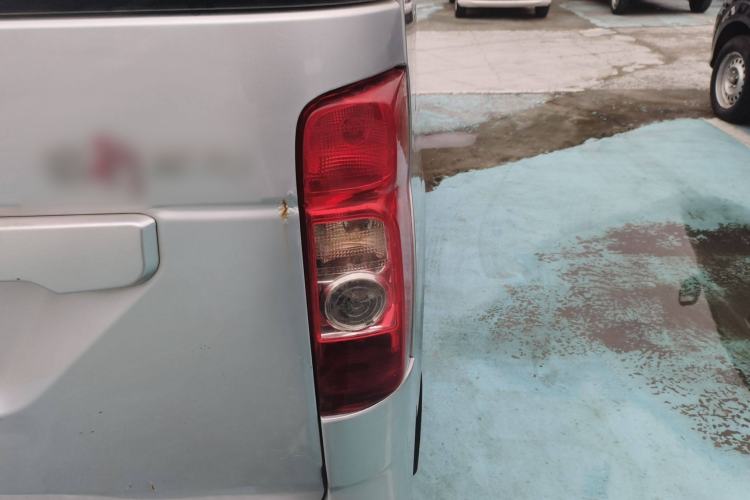 Used CHANGAN KAICHENG Ruixing M70 2017 1.5L Comfort-Style Liftback Door DAM15DL Right Rear Taillight