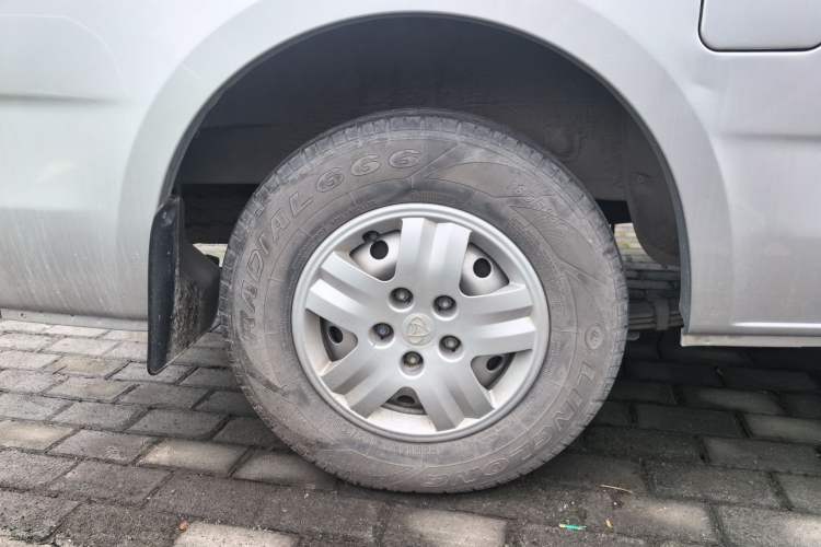 Used CHANGAN KAICHENG Ruixing M70 2017 1.5L Comfort-Grade 7-Seater Liftback DAM15DL Right Rear Wheel Hub