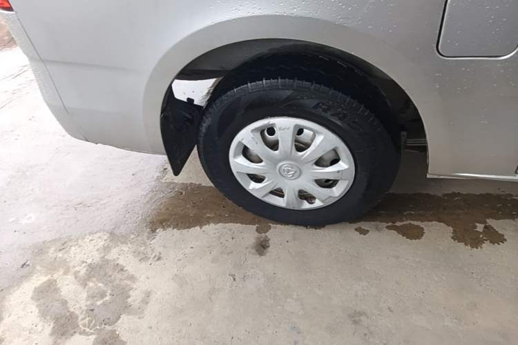 Used CHANGAN KAICHENG Ruixing M70 2017 1.5L Comfort-Grade 7-Seater Liftback DAM15DL Right Rear Wheel Hub