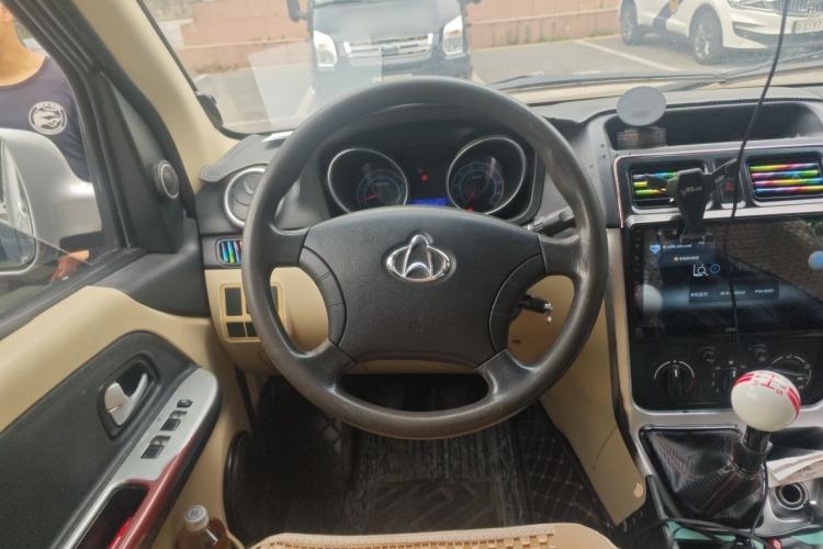 Used CHANGAN KAICHENG Ruixing M70 2017 1.5L Comfort-Grade 7-Seater Liftback DAM15DL Steering Wheel