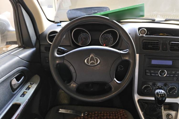 Used CHANGAN KAICHENG Ruixing M70 2017 1.5L Comfort-Style Liftback Door DAM15DL Steering Wheel