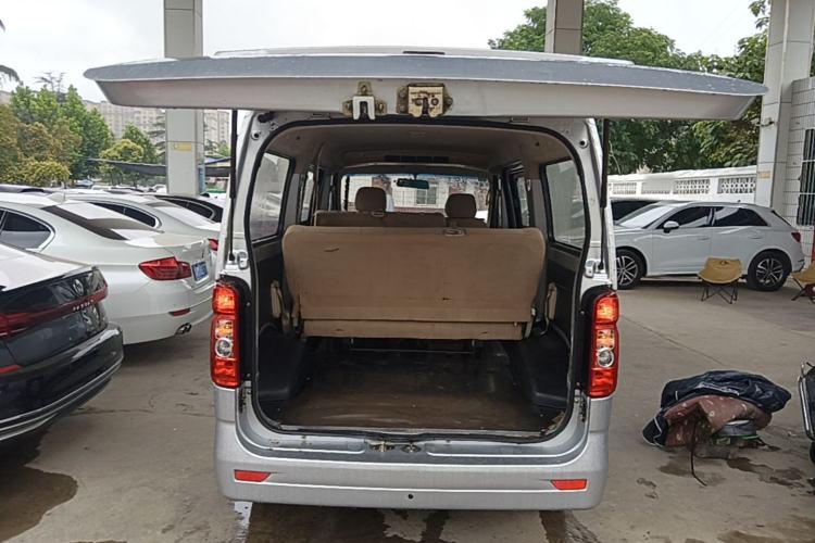 Used CHANGAN KAICHENG Ruixing M70 2017 1.5L Comfort-Grade 7-Seater Liftback DAM15DL Trunk
