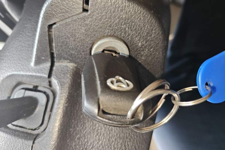Used CHANGAN KAICHENG Ruixing M70 2017 1.5L Comfort-Style Liftback Door DAM15DL Vehicle Key