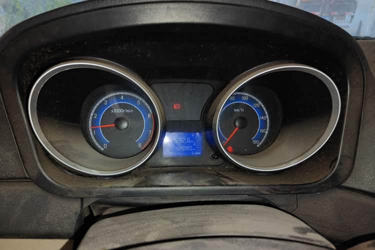 Used CHANGAN KAICHENG Ruixing M70 2017 1.5L Comfort Edition 6-Seater Liftback Door DAM15DL Instrument Cluster