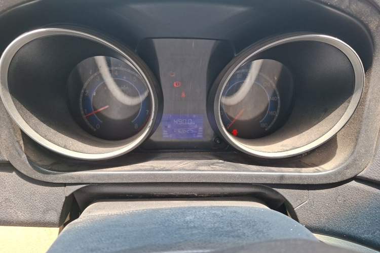 Used CHANGAN KAICHENG Ruixing M70 2017 1.5L Comfort Edition 6-Seater Liftback Door DAM15DL Instrument Cluster