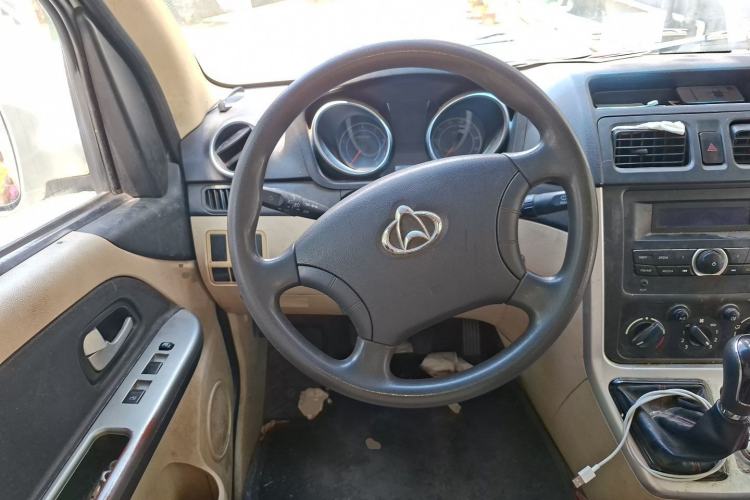 Used CHANGAN KAICHENG Ruixing M70 2017 1.5L Comfort Edition 6-Seater Liftback Door DAM15DL Steering Wheel