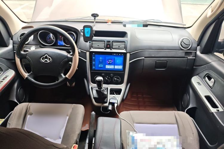 Used CHANGAN KAICHENG Ruixing M70 2018 1.5L Comfort Model Flat-Top Hatchback DAM15DL Center Console