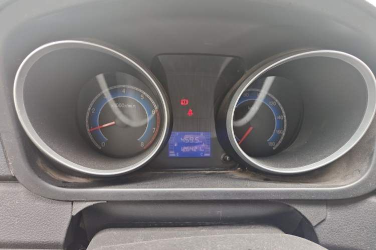 Used CHANGAN KAICHENG Ruixing M70 2018 1.5L Comfort Model Flat-Top Hatchback DAM15DL Instrument Cluster