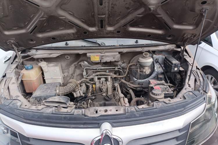 Used CHANGAN KAICHENG Ruixing M70 2018 1.5L Comfort Version Flat-Top Bi-Door DAM15DL Engine Bay