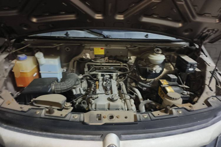 Used CHANGAN KAICHENG Ruixing M70 2018 1.5L Comfort Version Flat-Top Bi-Door DAM15DL Engine Bay
