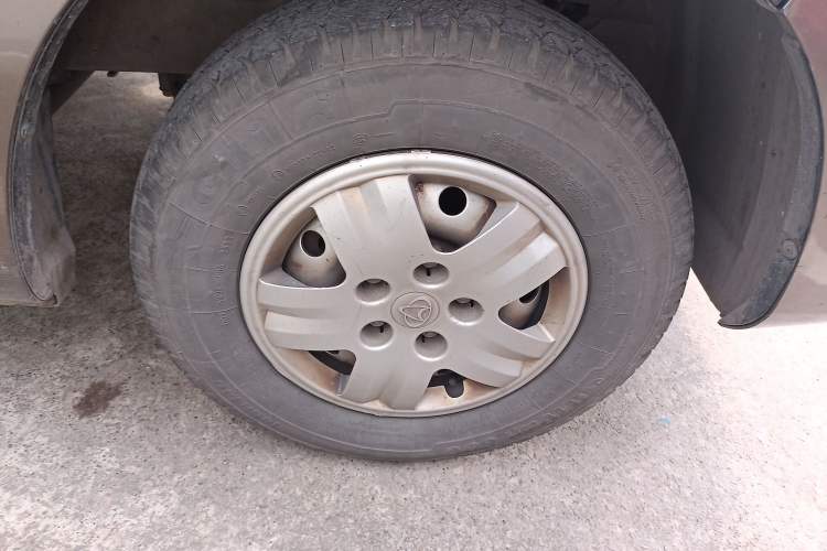 Used CHANGAN KAICHENG Ruixing M70 2018 1.5L Comfort Version Flat-Top Bi-Door DAM15DL Right Front Wheel Hub