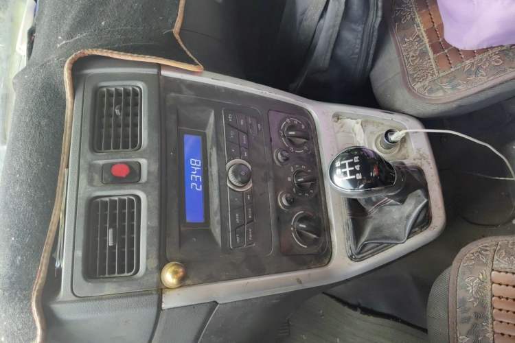 Used CHANGAN KAICHENG Ruixing M70 2018 1.5L Comfort Model Flat-Top Hatchback DAM15DL Audio And AC Panel