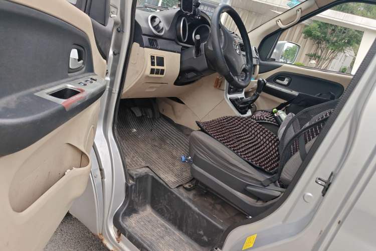 Used CHANGAN KAICHENG Ruixing M70 2018 1.5L Comfort Version Flat-Top Bi-Door DAM15DL Driver Seat