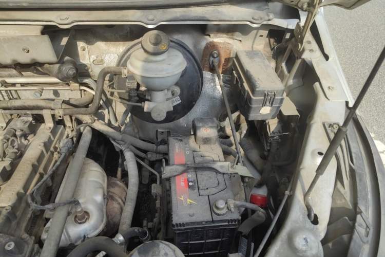 Used CHANGAN KAICHENG Ruixing M70 2018 1.5L Comfort Model Flat-Top Hatchback DAM15DL Engine Bay Left