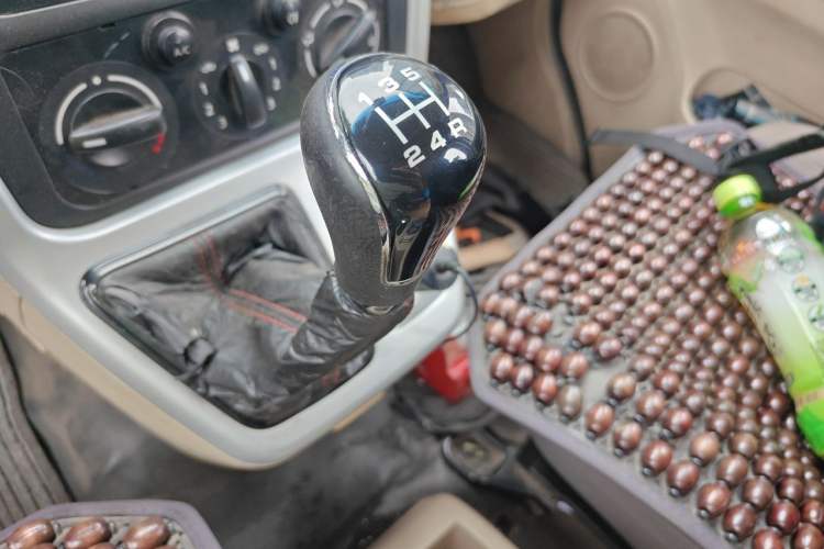 Used CHANGAN KAICHENG Ruixing M70 2018 1.5L Comfort Version Flat-Top Bi-Door DAM15DL Gear Lever