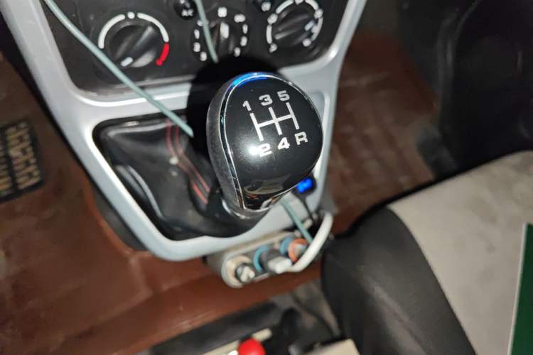 Used CHANGAN KAICHENG Ruixing M70 2018 1.5L Comfort Model CNG Flat-Top Hatchback DAM15DL Gear Lever