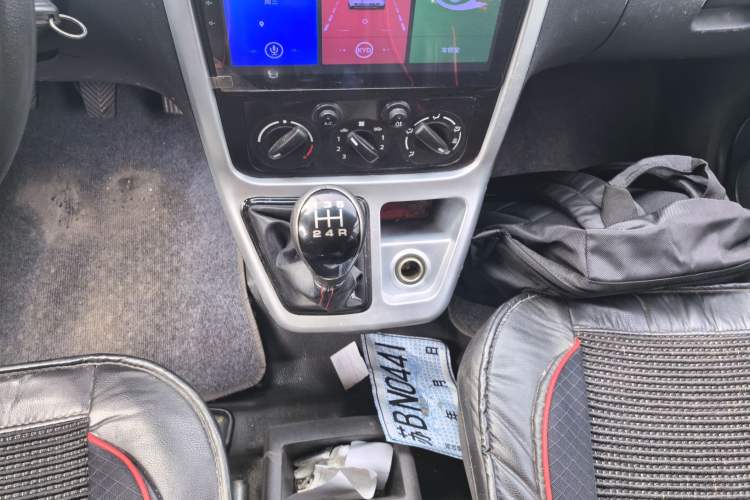 Used CHANGAN KAICHENG Ruixing M70 2018 1.5L Comfort Model Flat-Top Hatchback DAM15DL Gear Lever
