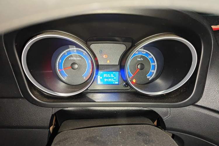 Used CHANGAN KAICHENG Ruixing M70 2018 1.5L Comfort Model CNG Flat-Top Hatchback DAM15DL Instrument Cluster